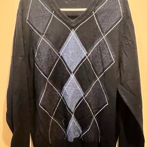 Dockers V-Neck Black and Gray Argyle Sweater